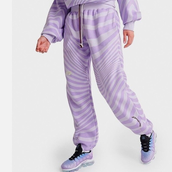 NWT Nike Womens Phoenix Fleece HighRise OverSized Sweatpants | Medium | Lavender - Picture 3 of 7